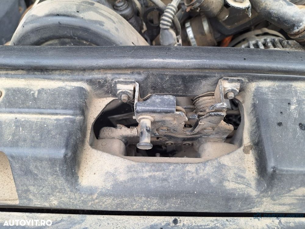 Inchizatoare capota motor AUDI A4 Avant 8D5, B5 1994 - 2001 1.6 1.6 ALZ 8D0823509J - 1