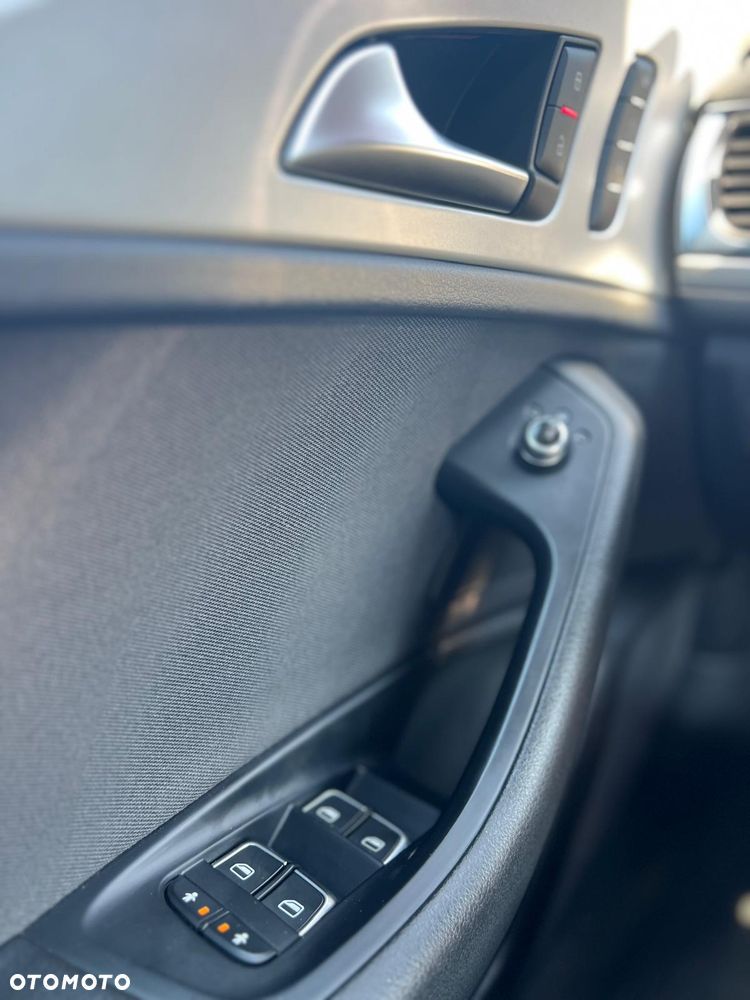 Audi A6 Avant 2.0 TDI Quattro S tronic - 25