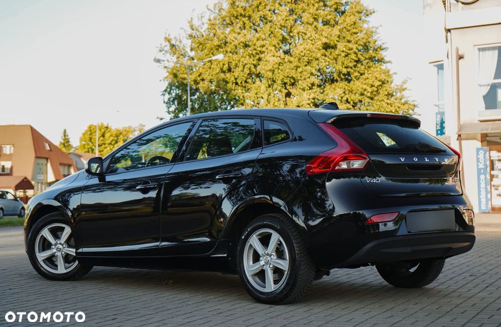 Volvo V40 D2 Momentum - 11