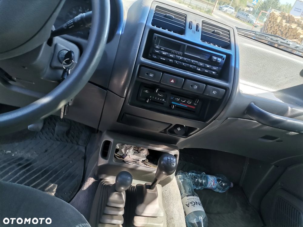 Ford Maverick 2.4 GLX - 8