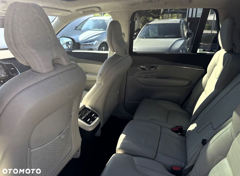 Volvo XC 90 - 26