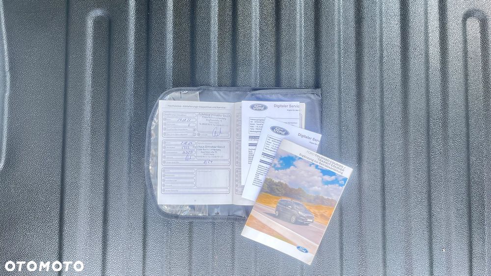 Ford Transit Courier - 22