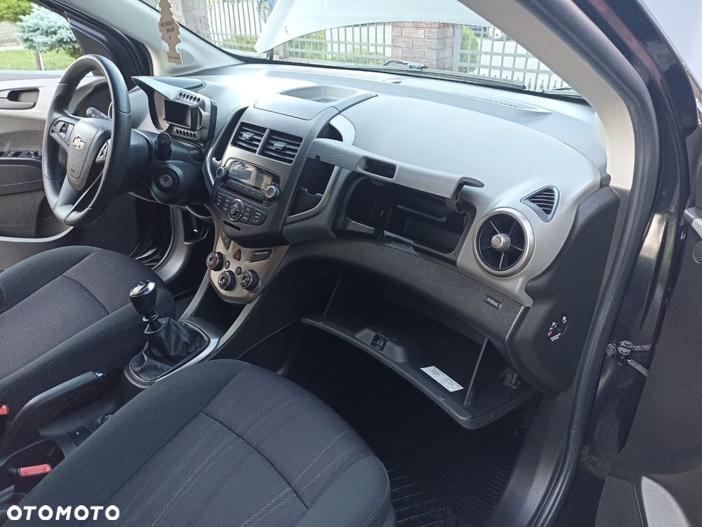 Chevrolet Aveo - 25
