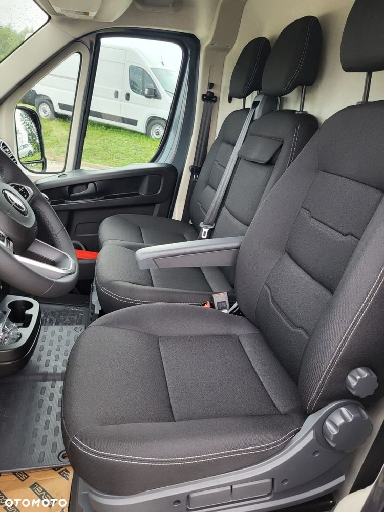 Opel movano Movano Furgon L2H1 2.2 Diesel 140KM MT6 Euro 6E DMC 3.3t 10m3 - 12