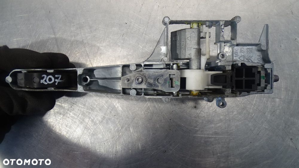 KLAMKA PRAWA PRZEDNIA ZEWNĘTRZNA PEUGEOT 207 1.6VTI SW - 3