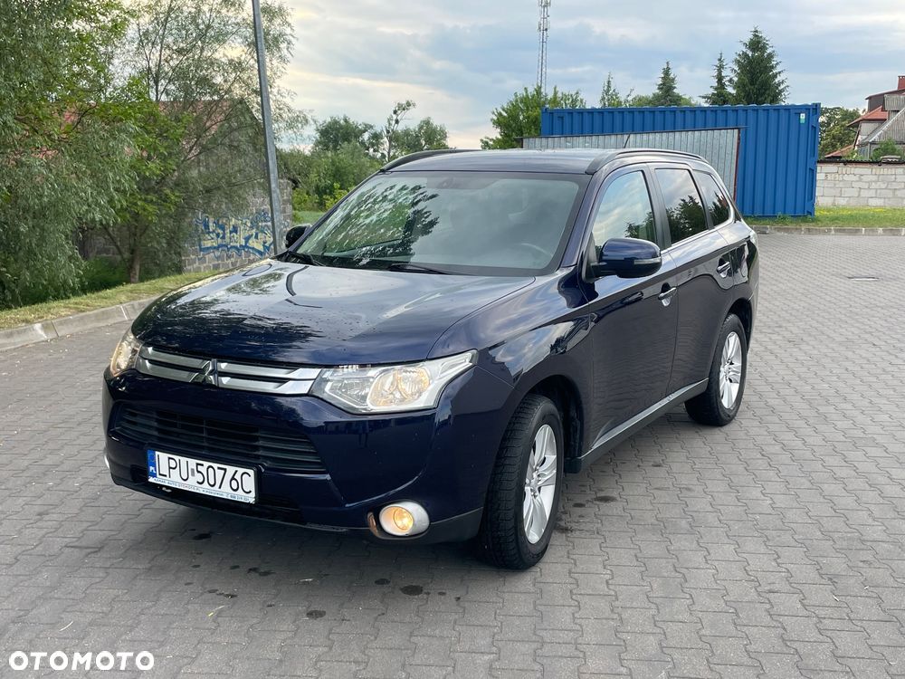 Mitsubishi Outlander - 1