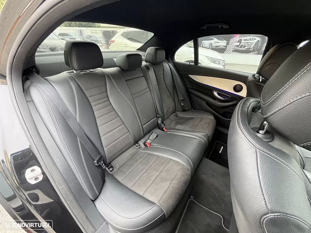 Mercedes-Benz E 220 d AMG Line - 42