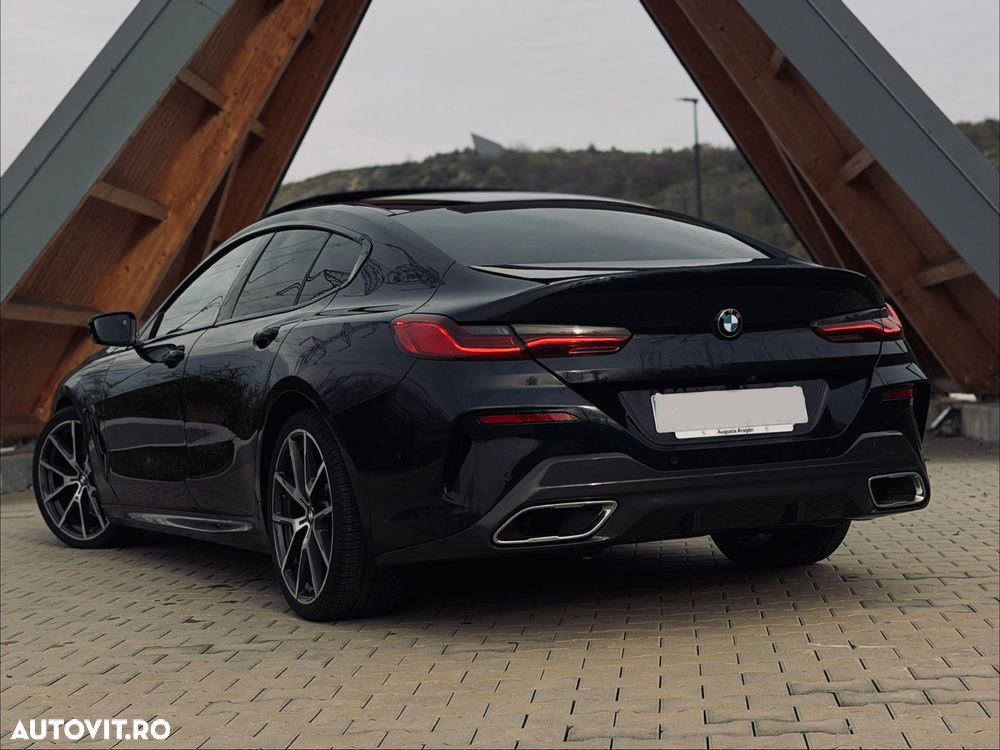BMW Seria 8 840i - 8