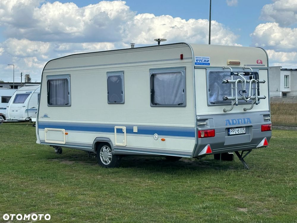 Adria UNICA 462 LU z napędem, markizą i bagażnikiem na rowery. - 5