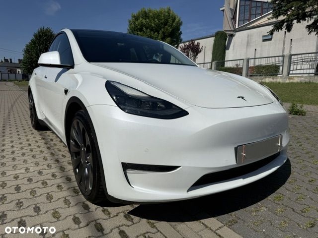 Tesla Model Y Performance AWD - 9
