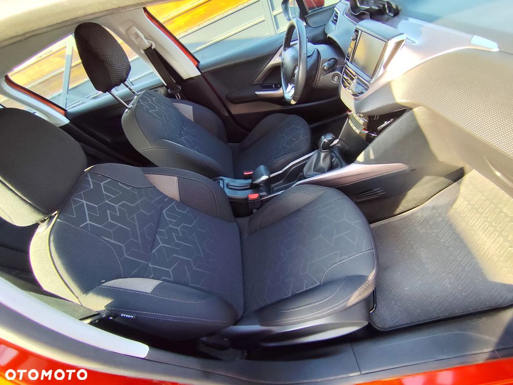 Peugeot 2008 1.2 Pure Tech Active - 15