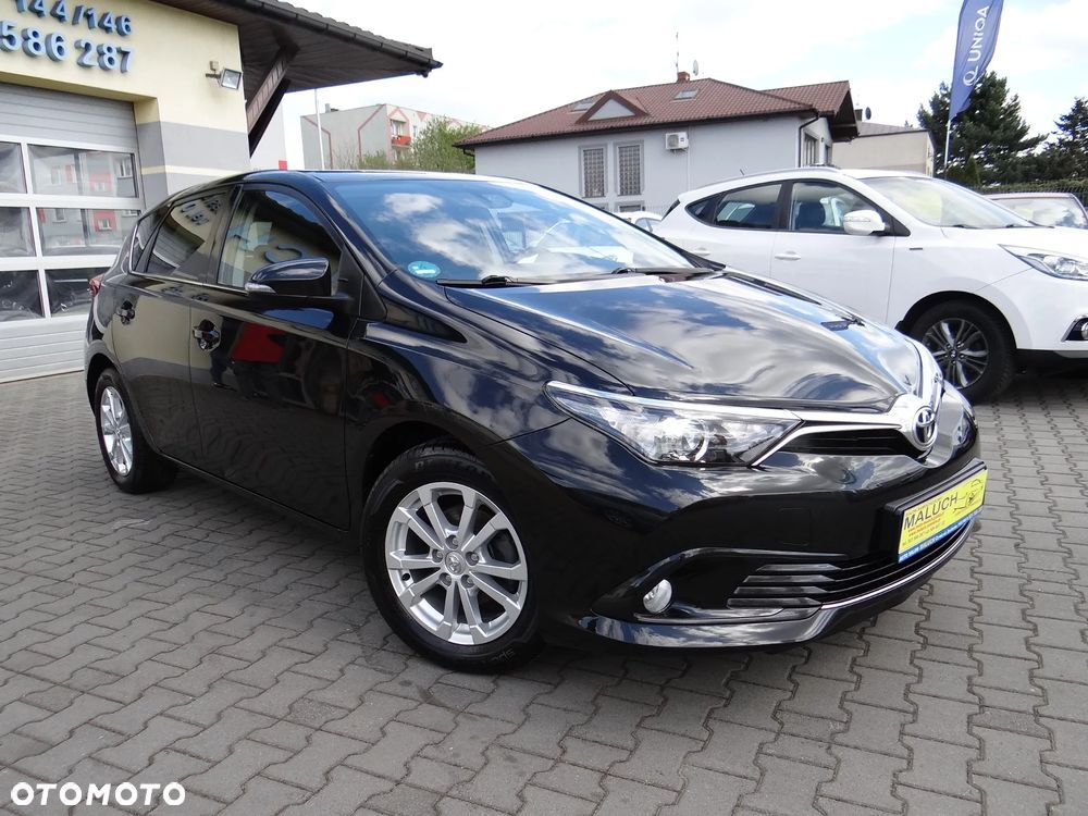 Toyota Auris 1.2 Turbo Team Deutschland - 4