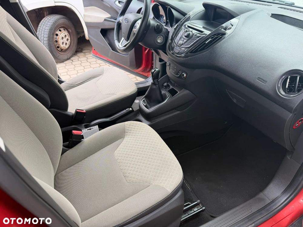 Ford Tourneo Courier 1.0 EcoBoost Titanium - 11