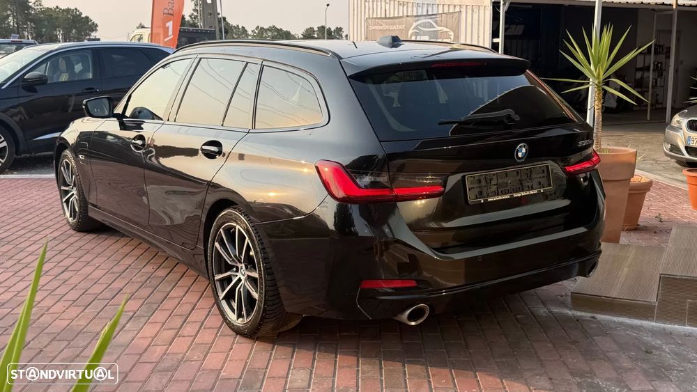 BMW 330 e Aut. Luxury Line - 16