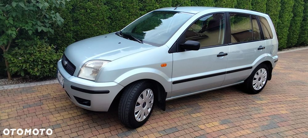 Ford Fusion - 1
