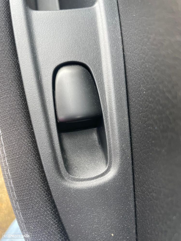 Nissan Qashqai 1.5 dCi N-Connecta 18 - 15