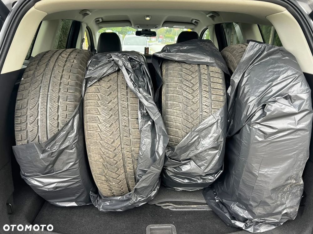 Ford Kuga 1.5 EcoBoost 4WD Titanium - 17