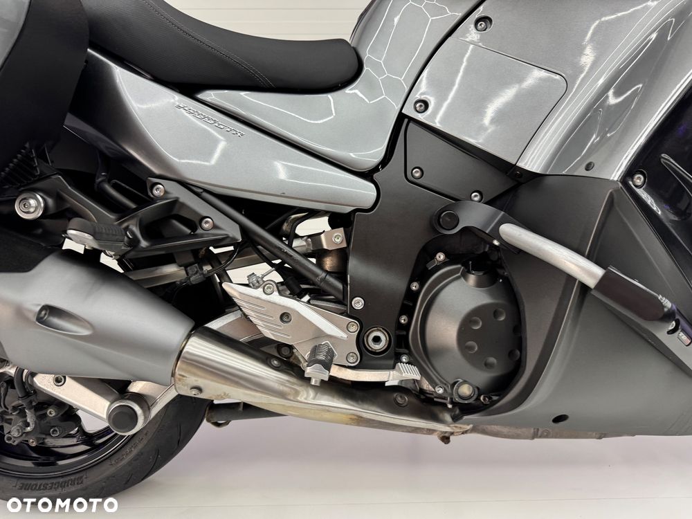 Kawasaki GTR - 15
