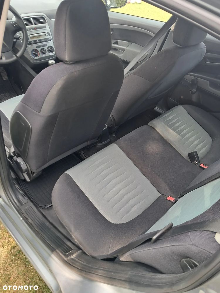 Fiat Punto 1.4 16V Dynamic - 9