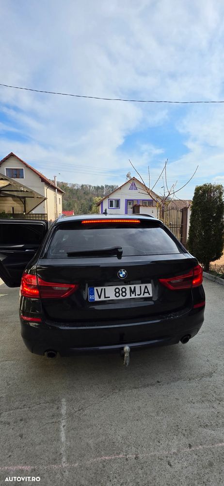 BMW Seria 5 520d xDrive AT - 2