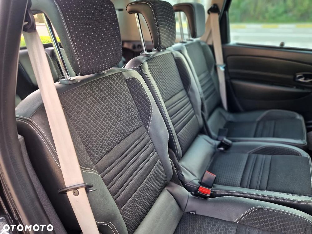 Renault Grand Scenic ENERGY TCe 130 BOSE EDITION - 16