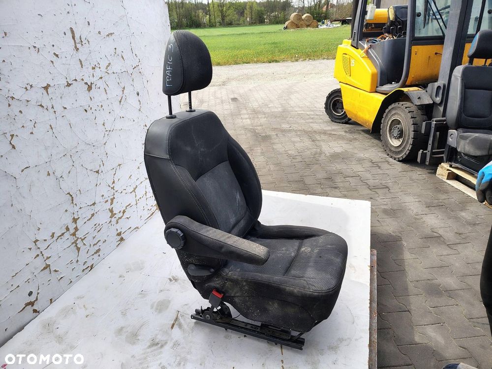 FOTEL KIEROWCY LEWY PRZÓD RENAULT TRAFIC 3 III - 7