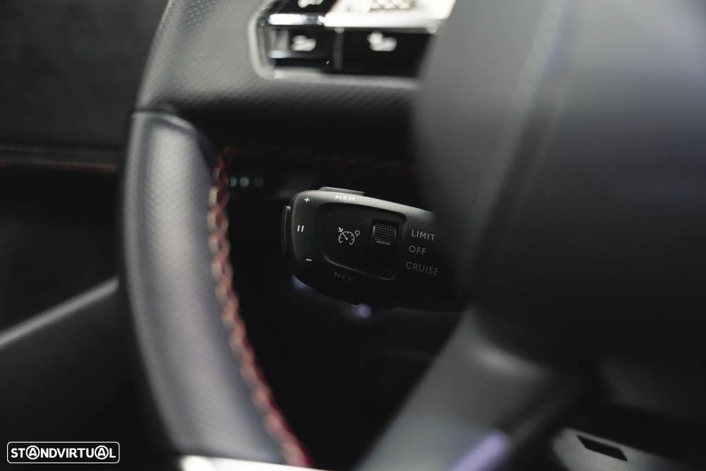 DS DS7 225 Performance Line + - 33