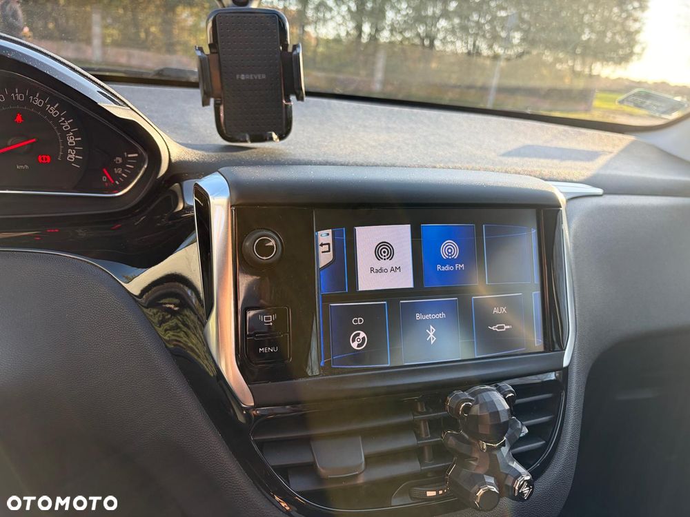 Peugeot 208 82 PureTech Style - 4