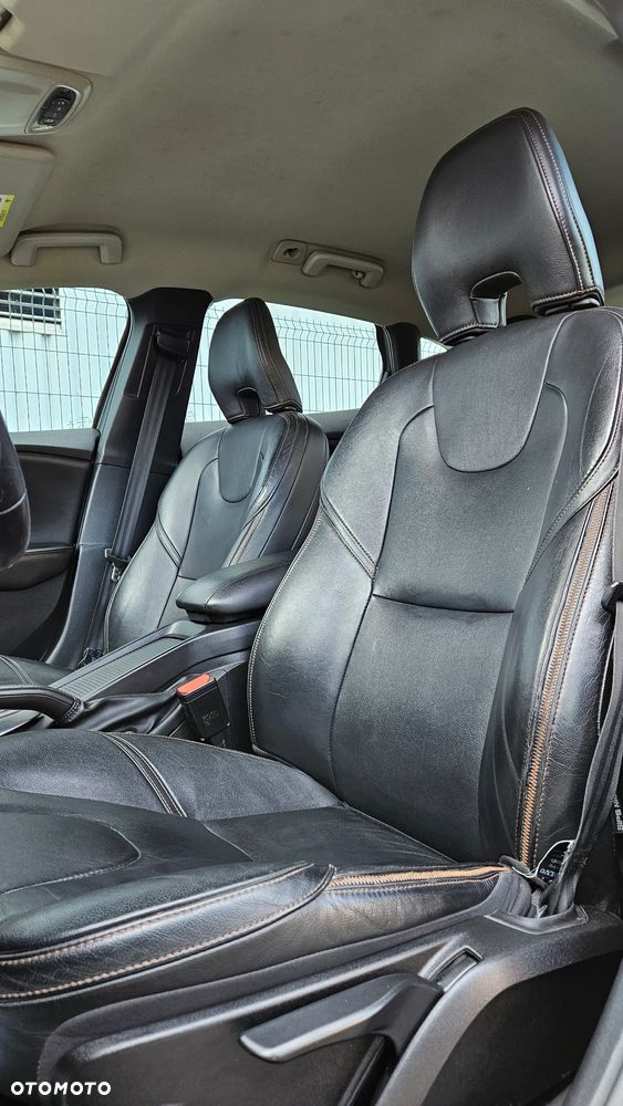 Volvo V40 Cross Country D3 Geartronic Summum - 18