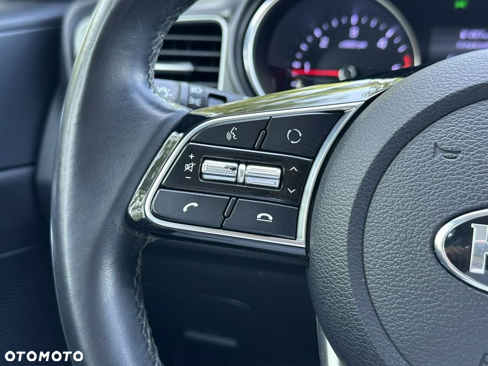 Kia Ceed - 27