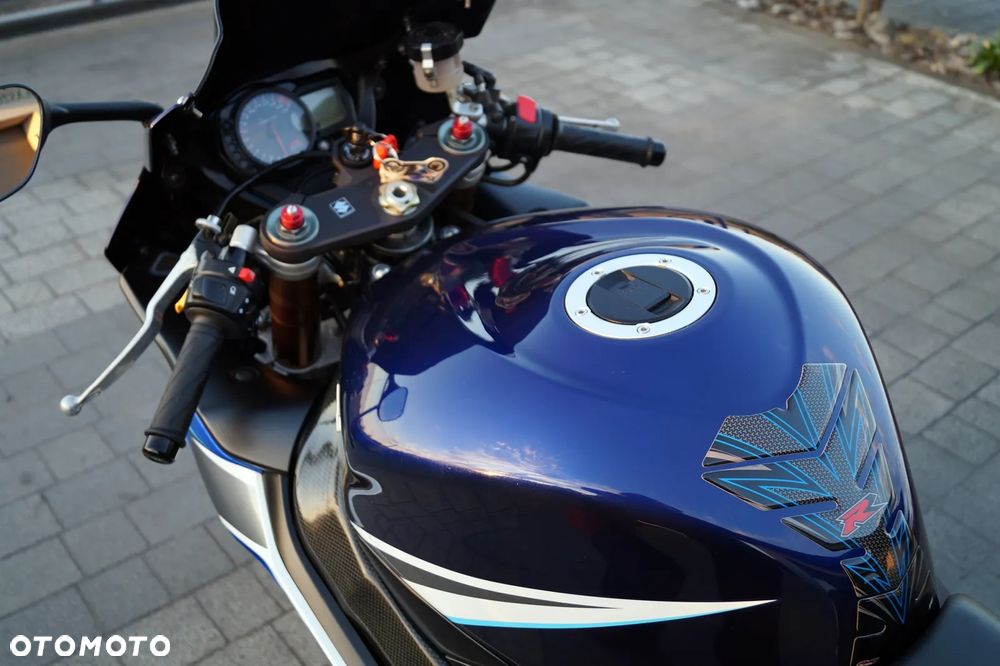 Suzuki GSX-R - 17