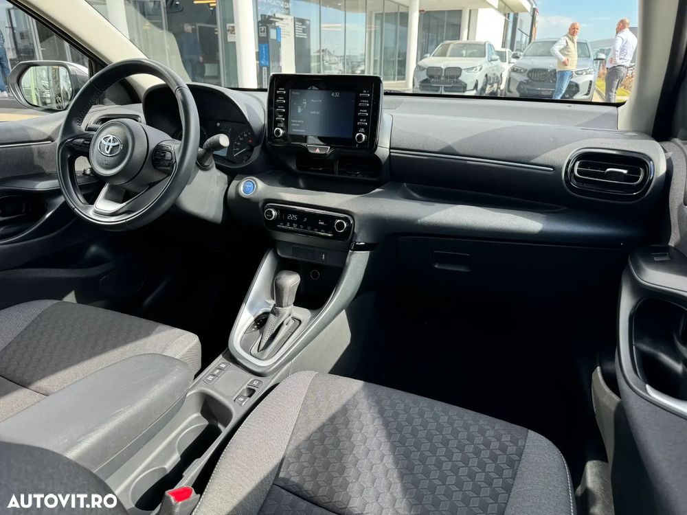 Toyota Yaris 1.5 VVT-i HSD Exclusive Style - 24