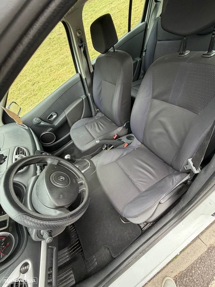 Renault Clio 1.5 dCi Pack - 5