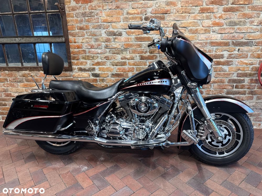 Harley-Davidson Touring Street Glide - 2