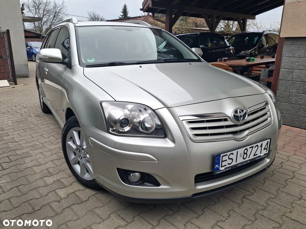 Toyota Avensis 1.8 VVT-i Executive - 2