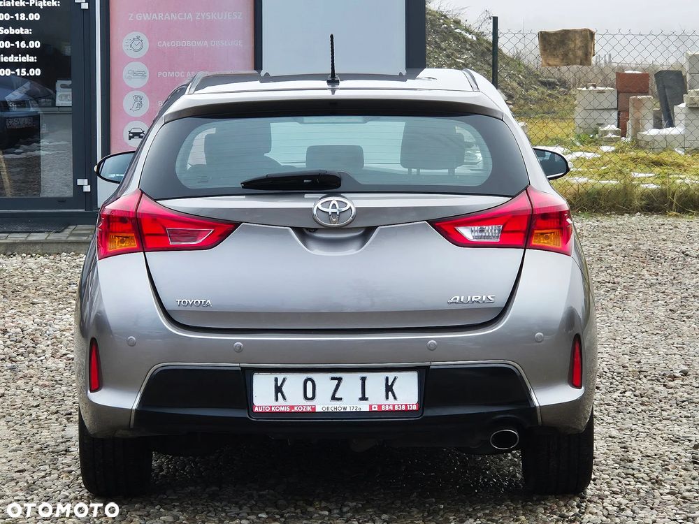 Toyota Auris 1.6 Executive - 12