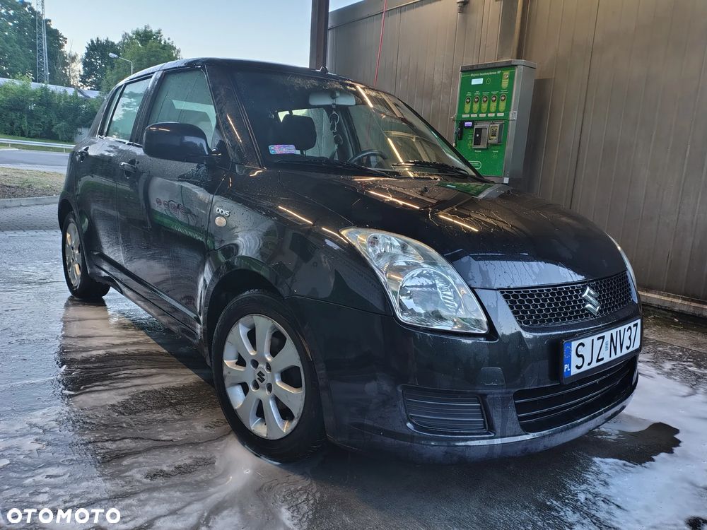 Suzuki Swift - 1