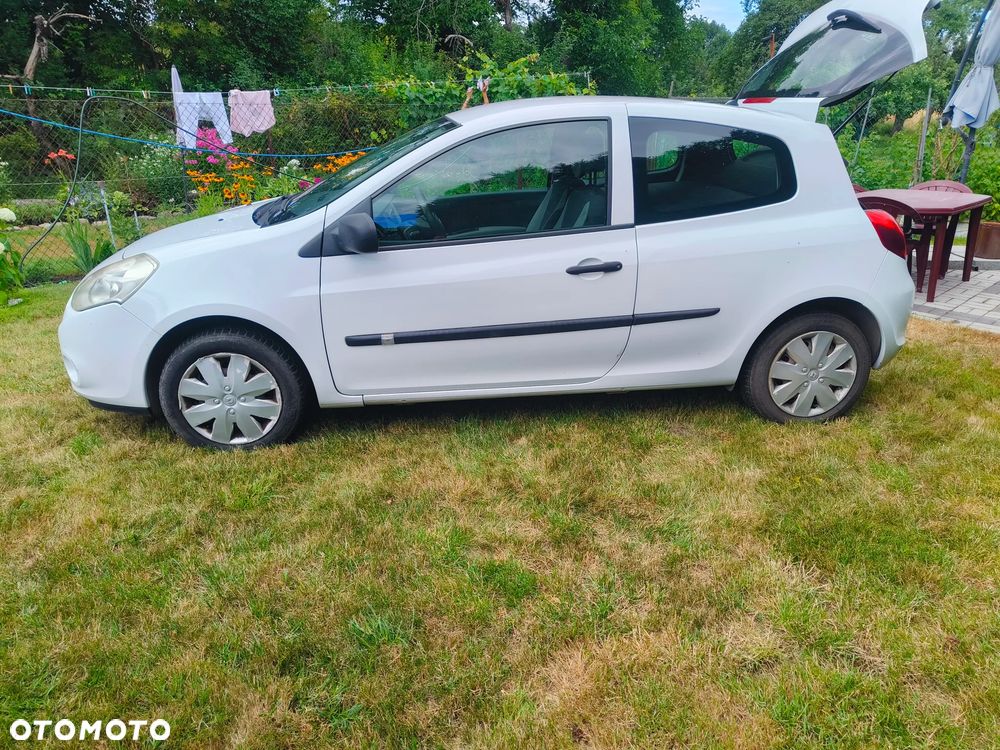 Renault Clio 1.5 dCi Alize - 6