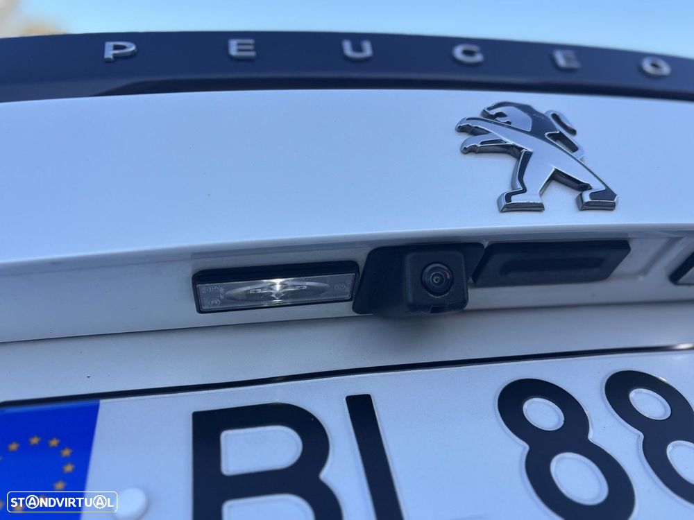 Peugeot e-2008 50 kWh Allure Pack - 6