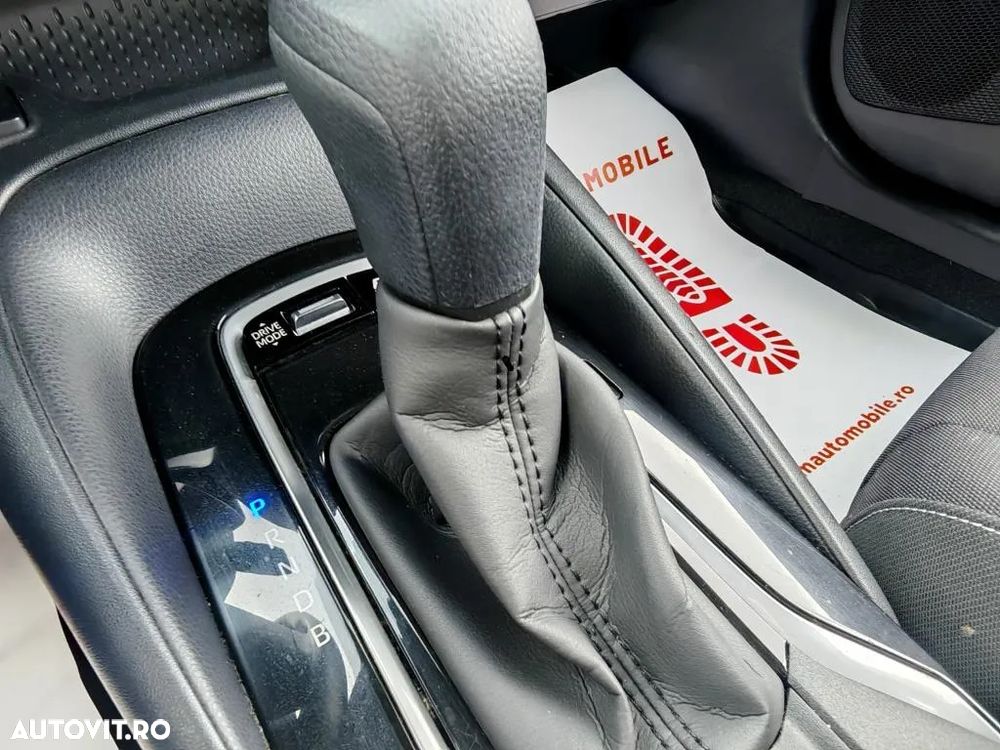 Toyota Corolla 1.8 HSD Dynamic - 11