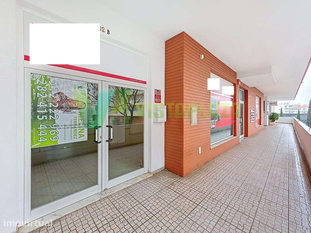 Loja em Portimão com 277 M2 e 2 lugares de estacionamento na Horta ... - Grande imagem: 5/25