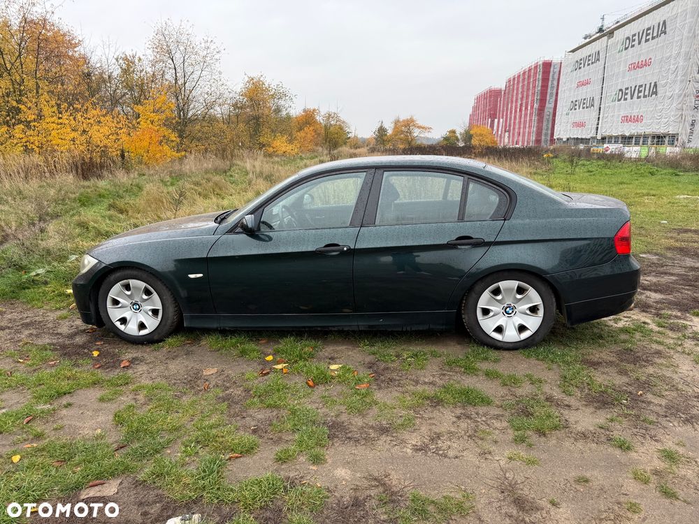 BMW Seria 3 318i - 5