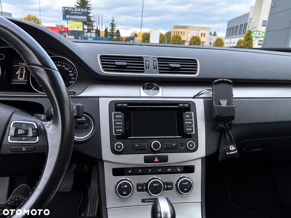 Volkswagen Passat 2014 photo 5