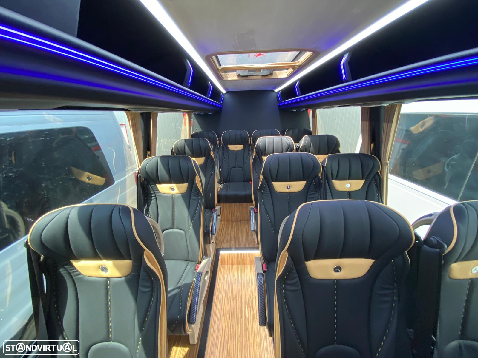 Mercedes Benz Sprinter 519 - 21