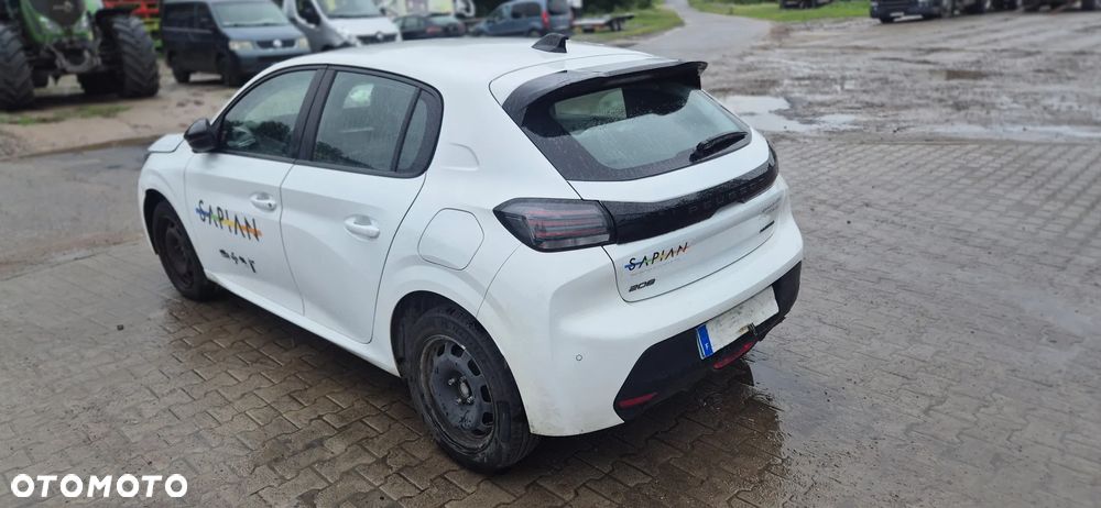 Peugeot 208 1.2 PureTech Active S&S EAT8 - 9