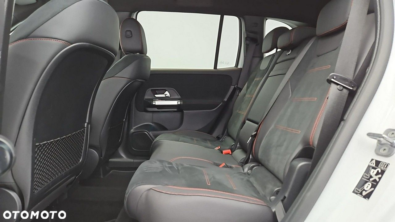Mercedes-Benz GLB 200 d AMG Line 8G-DCT - 23