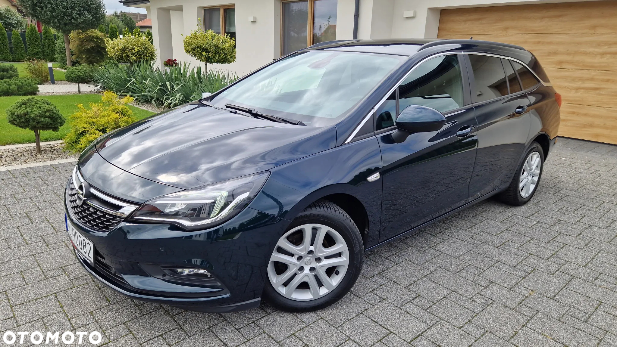 Opel Astra V 1.4 T Elite S&S - 22