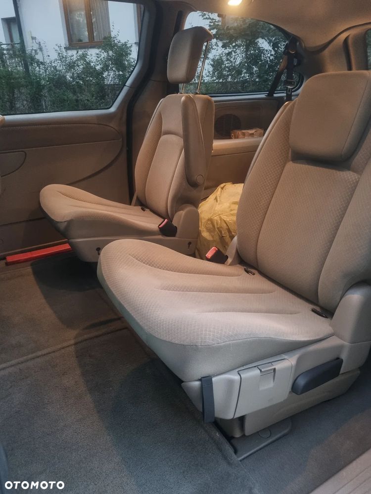 Chrysler Grand Voyager 2.8 CRD Executive SE S&G - 9