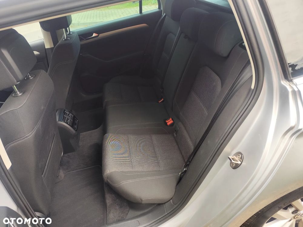 Volkswagen Passat Variant 2.0 TDI SCR Comfortline - 14