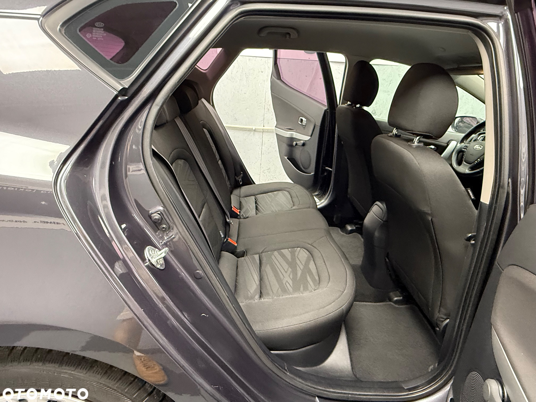 Kia Ceed - 8